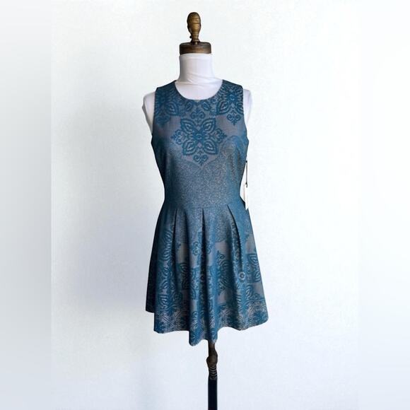 ANTHROPOLOGIE ISLA MAUDE BLUE EMBROIDERED DRESS SLEEVELESS SMALL - Picture 1 of 10